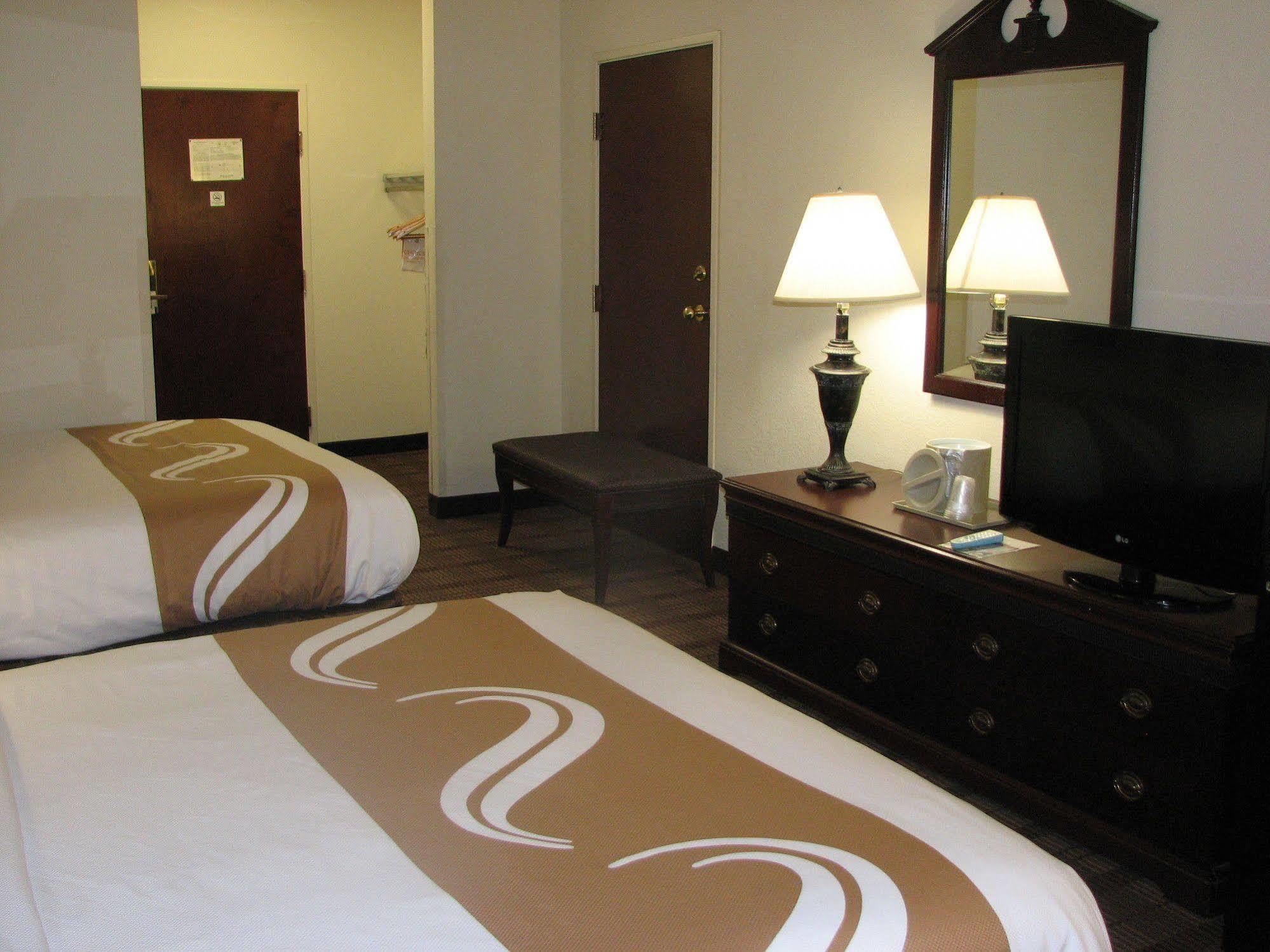 Comfort Inn & Suites Patriots Point Mount Pleasant Ngoại thất bức ảnh